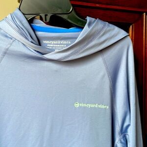 Men’s XS Vineyard Vines performance hoodie